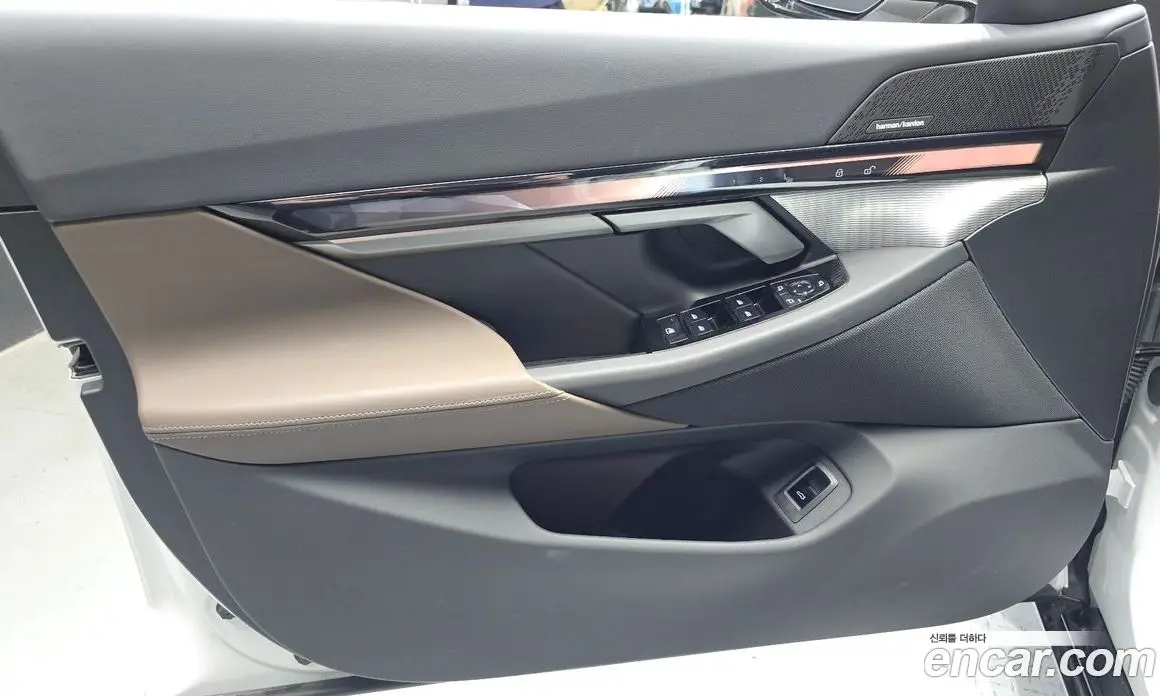 BMW 5 серия 2025 2.0 автомат (гидро), фото 14