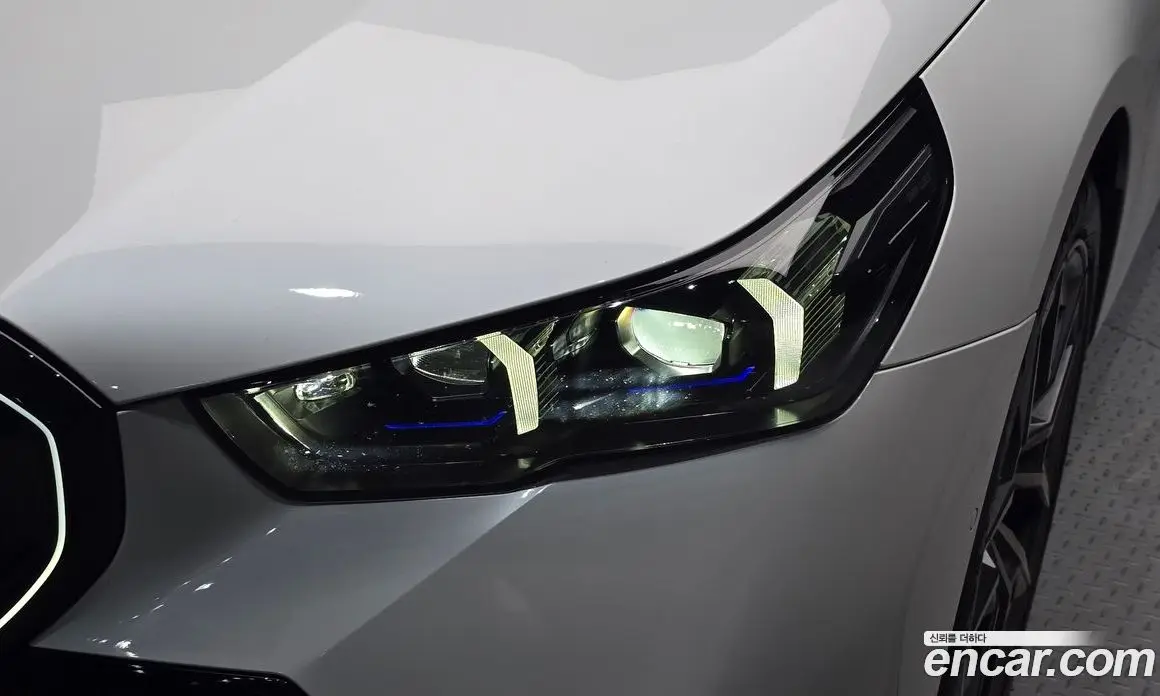 BMW 5 серия 2025 2.0 автомат (гидро), фото 8