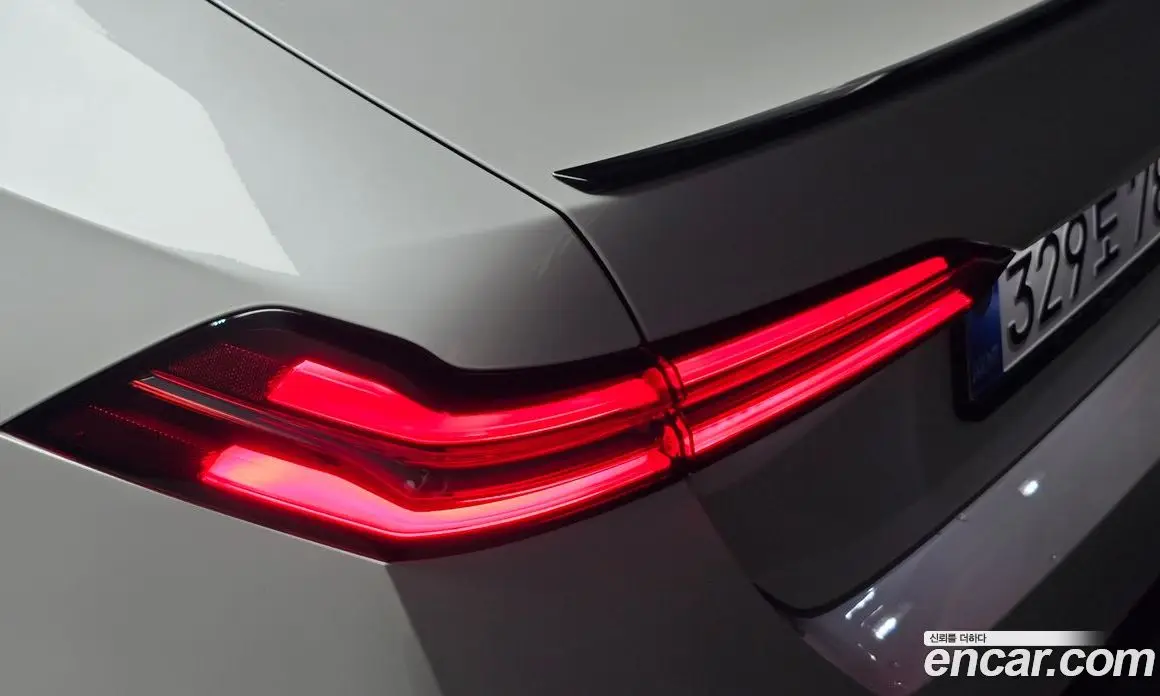 BMW 5 серия 2025 2.0 автомат (гидро), фото 9