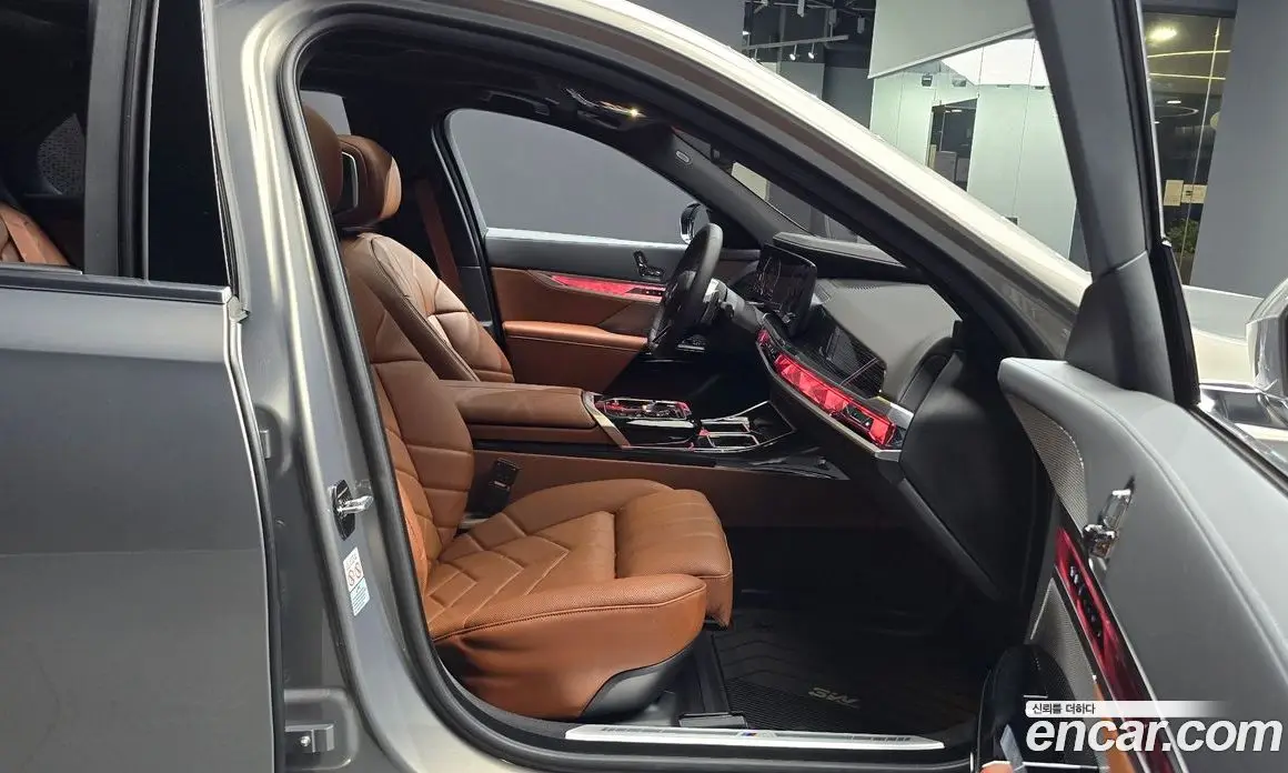 BMW 7 серия 2024 3.0 автомат (гидро), фото 17