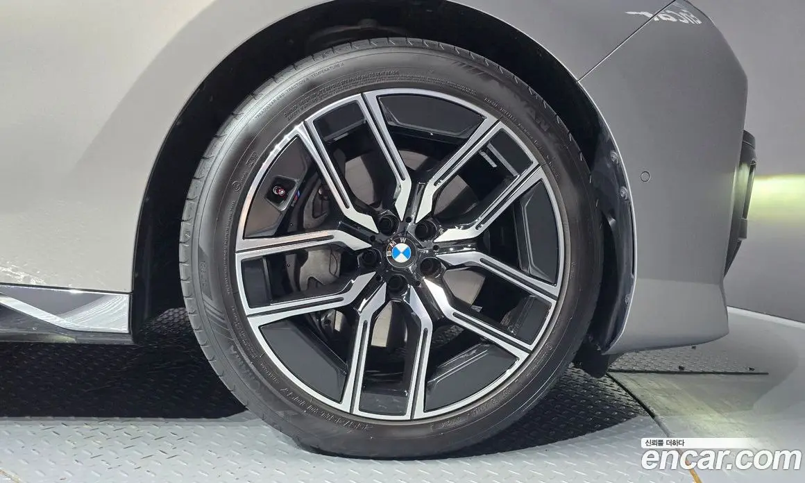 BMW 7 серия 2024 3.0 автомат (гидро), фото 7