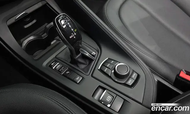 BMW X1 2018 2.0 автомат (гидро), миниатюра 11