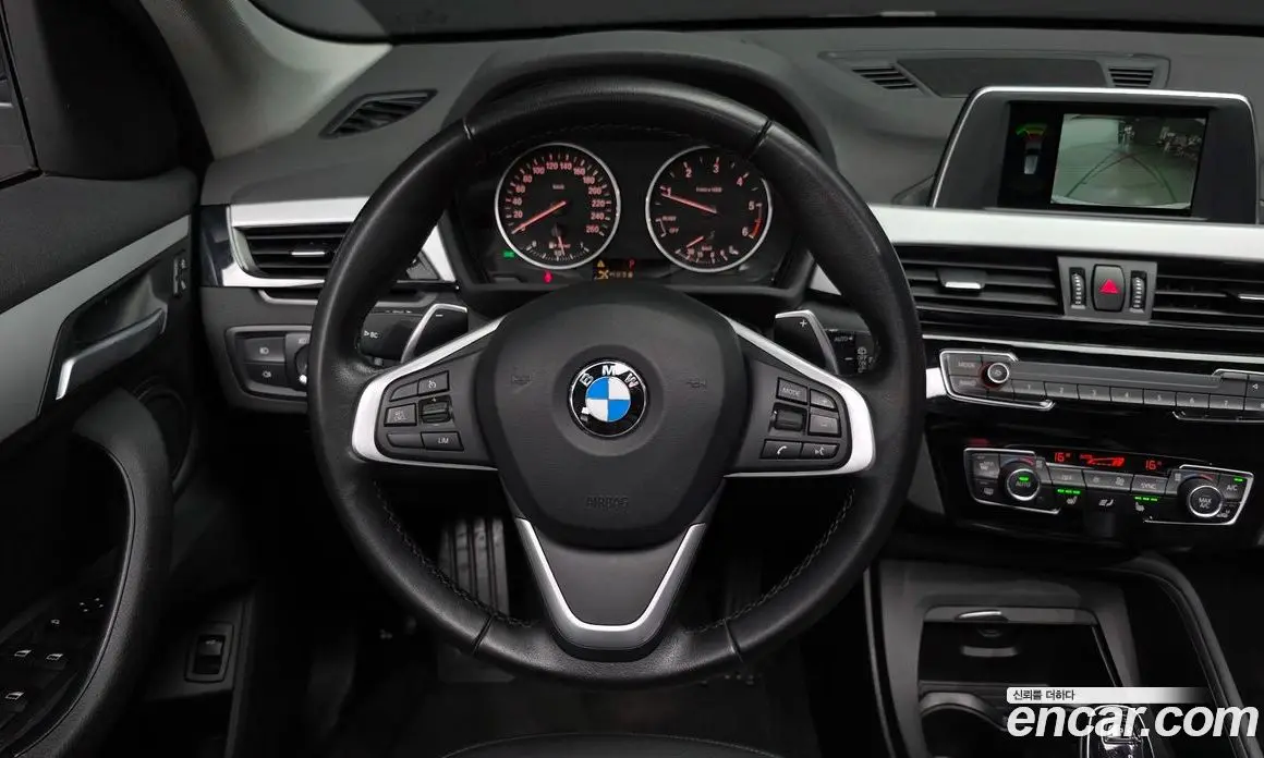 BMW X1 2018 2.0 автомат (гидро), фото 19