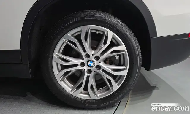 BMW X1 2018 2.0 автомат (гидро), миниатюра 6