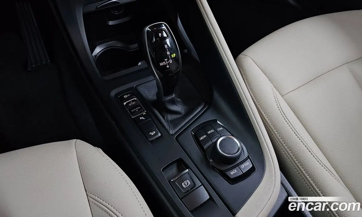 BMW X1 2020 2.0 автомат (гидро), фото 11
