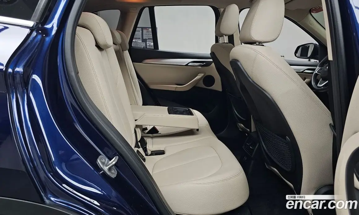 BMW X1 2020 2.0 автомат (гидро), фото 15