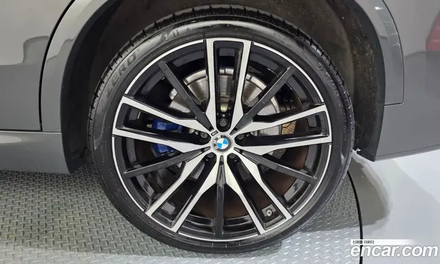 BMW X5 2023 3.0 автомат (гидро), миниатюра 7