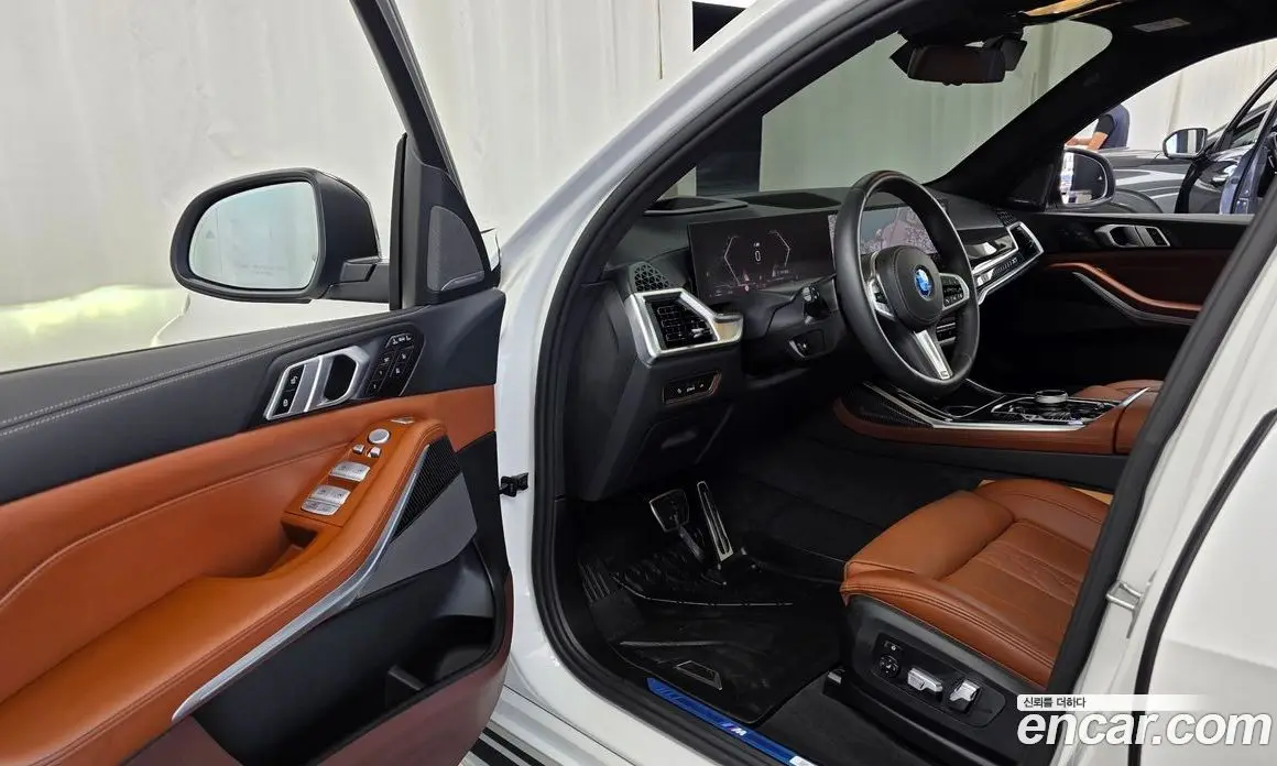 BMW X7 2025 3.0 автомат (гидро), фото 13