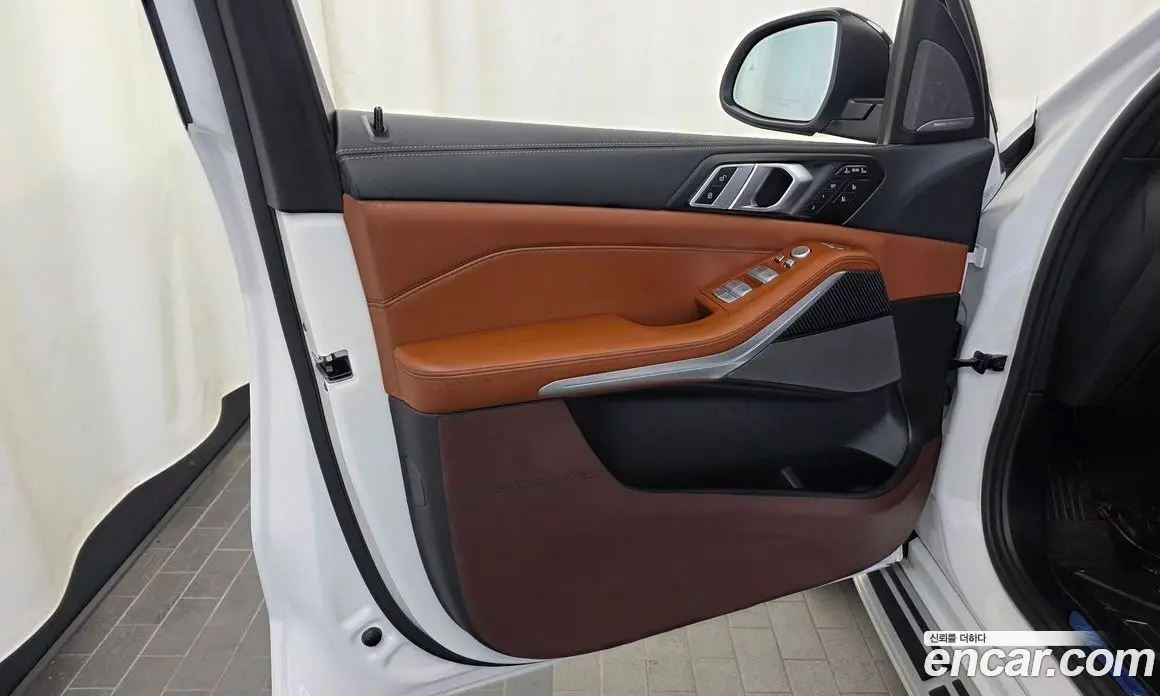 BMW X7 2025 3.0 автомат (гидро), фото 14
