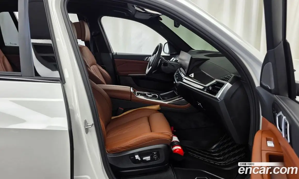 BMW X7 2025 3.0 автомат (гидро), фото 17