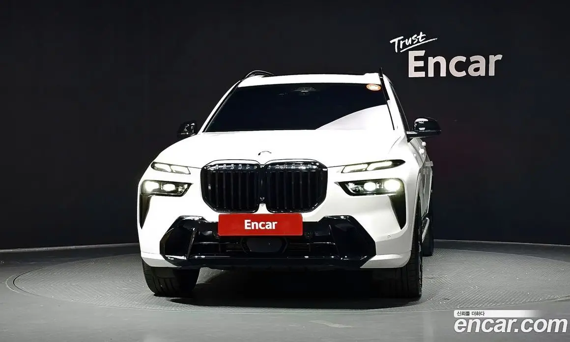 BMW X7 2025 3.0 автомат (гидро), фото 3