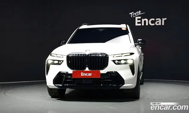 BMW X7 2025 3.0 автомат (гидро), миниатюра 3