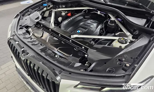 BMW X7 2025 3.0 автомат (гидро), миниатюра 6