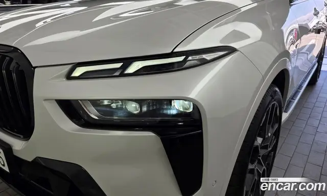 BMW X7 2025 3.0 автомат (гидро), миниатюра 8