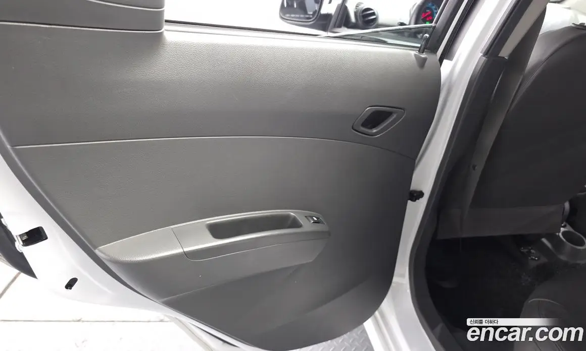 Chevrolet Spark 2013 1.0 автомат (гидро), фото 15