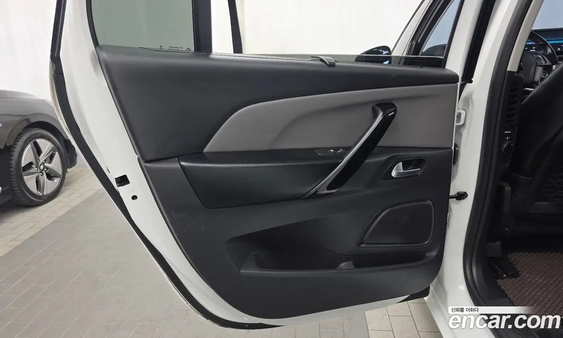 Citroen C4 Picasso 2018 1.6 автомат (гидро), фото 15