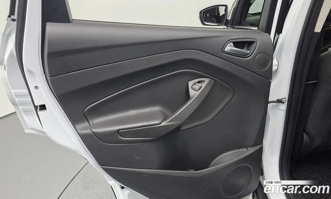 Ford Kuga 2017 2.0 автомат (гидро), фото 15 Ford Kuga 2017 2.0 автомат (гидро), фото 15