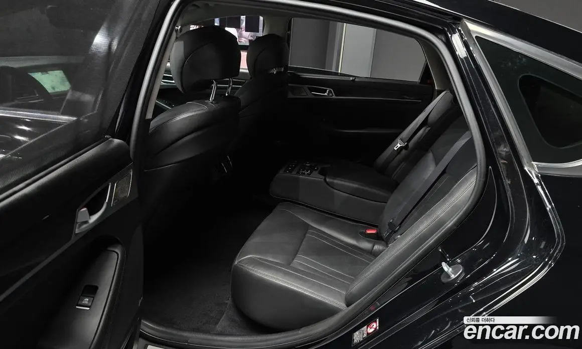 Genesis G80 2017 3.3 автомат (гидро), фото 11 Genesis G80 2017 3.3 автомат (гидро), фото 11