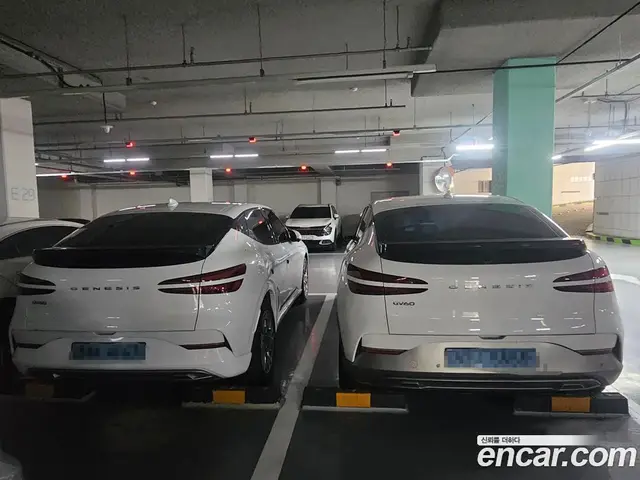 Genesis GV60 2022 автомат (гидро), миниатюра 6