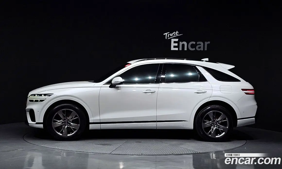 Genesis GV70 2021 2.5 автомат (гидро), фото 3 Genesis GV70 2021 2.5 автомат (гидро), фото 3