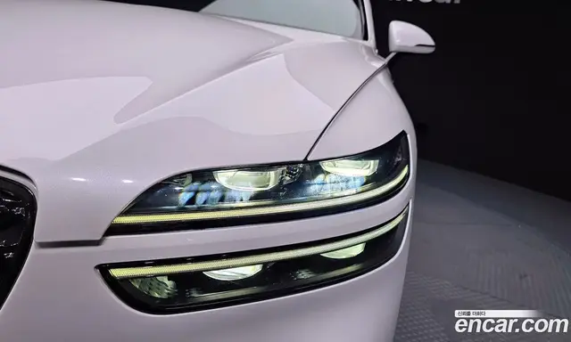 Genesis GV70 2021 2.5 автомат (гидро), миниатюра 8 Genesis GV70 2021 2.5 автомат (гидро), миниатюра 8