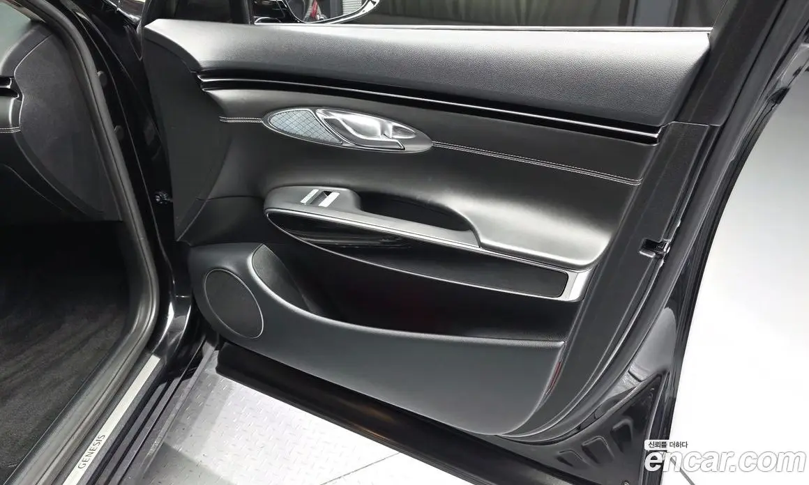 Genesis GV70 2021 2.5 автомат (гидро), фото 14 Genesis GV70 2021 2.5 автомат (гидро), фото 14