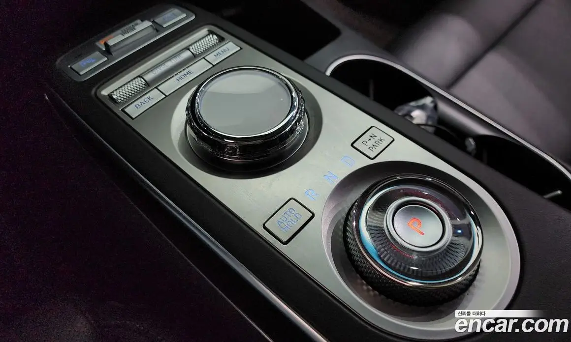 Genesis GV70 2021 2.2 автомат (гидро), фото 12 Genesis GV70 2021 2.2 автомат (гидро), фото 12