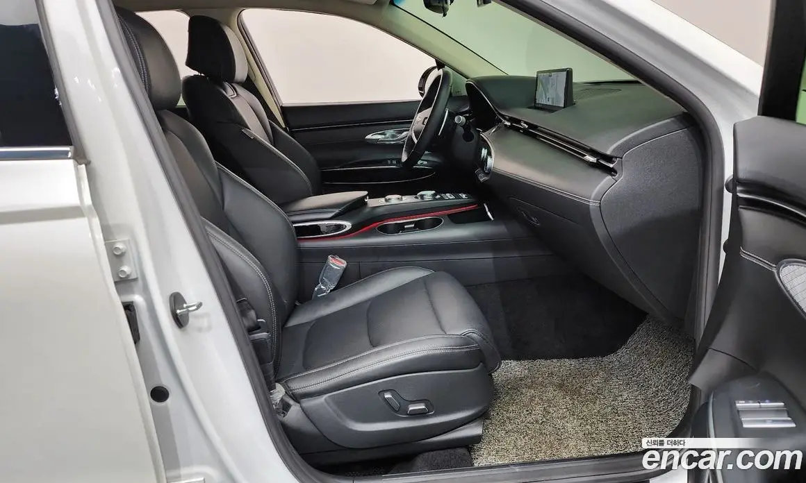 Genesis GV70 2021 2.2 автомат (гидро), фото 16 Genesis GV70 2021 2.2 автомат (гидро), фото 16