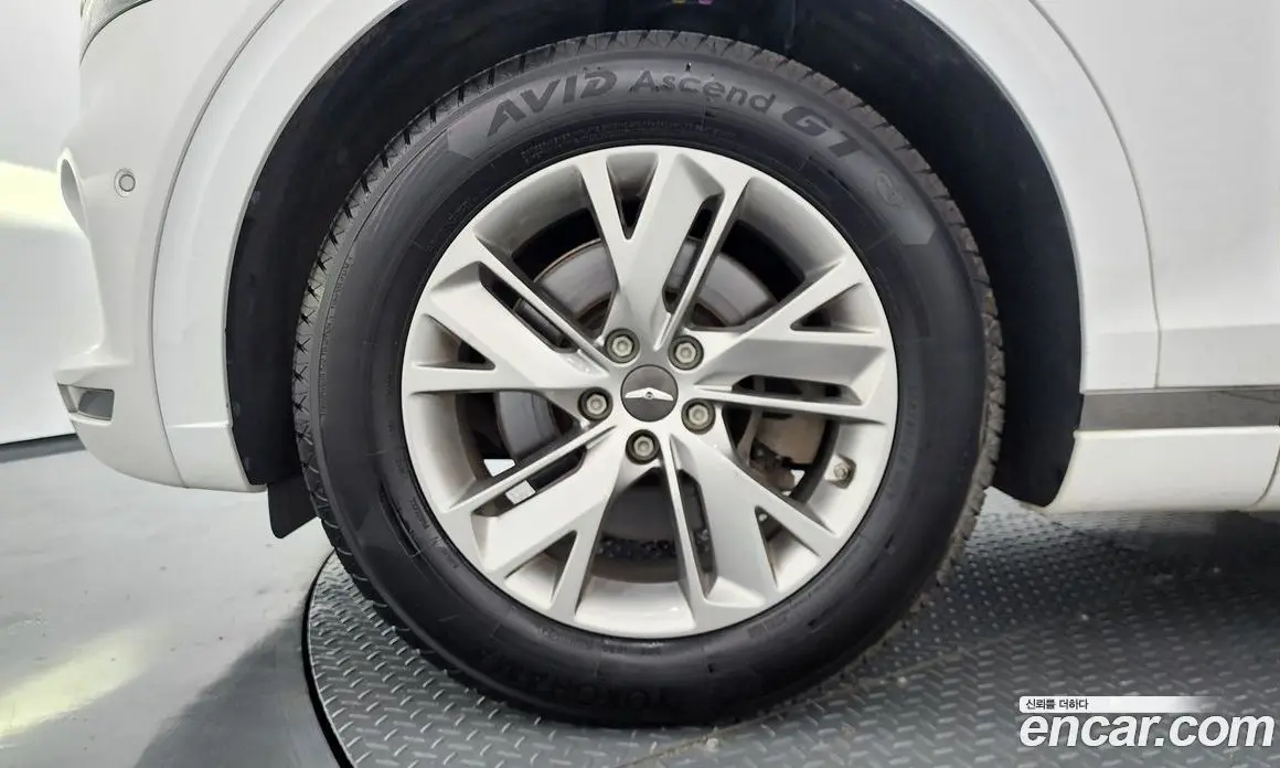 Genesis GV70 2021 2.2 автомат (гидро), фото 5 Genesis GV70 2021 2.2 автомат (гидро), фото 5