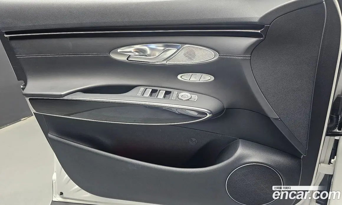 Genesis GV70 2023 2.5 автомат (гидро), фото 14 Genesis GV70 2023 2.5 автомат (гидро), фото 14