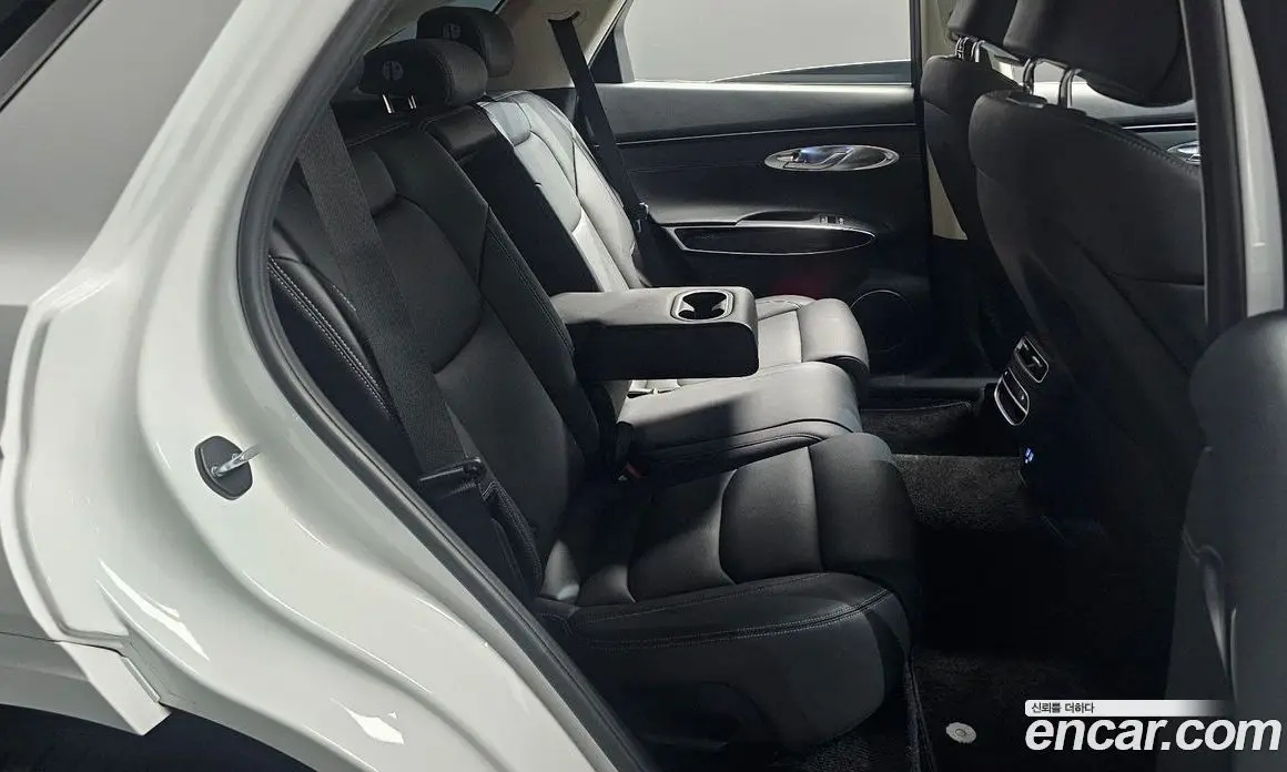 Genesis GV70 2023 2.5 автомат (гидро), фото 18 Genesis GV70 2023 2.5 автомат (гидро), фото 18