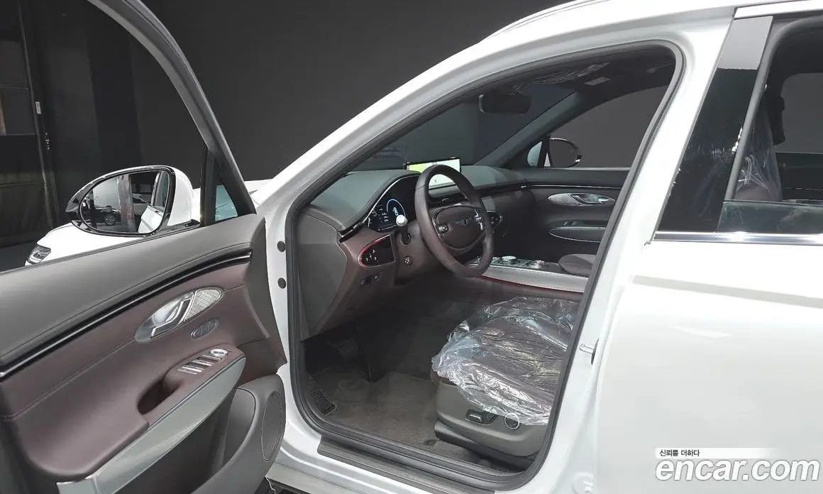 Genesis GV70 2024 2.5 автомат (гидро), фото 13 Genesis GV70 2024 2.5 автомат (гидро), фото 13