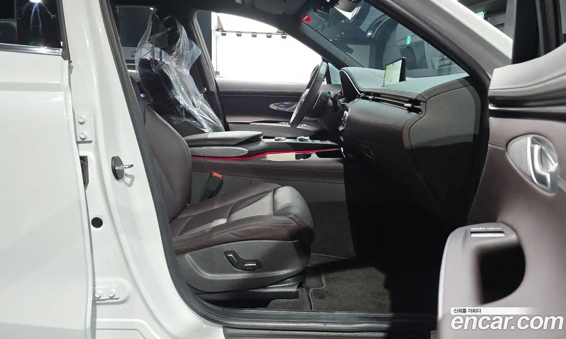 Genesis GV70 2024 2.5 автомат (гидро), фото 16 Genesis GV70 2024 2.5 автомат (гидро), фото 16
