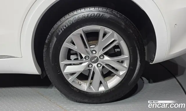 Genesis GV70 2024 2.5 автомат (гидро), миниатюра 7 Genesis GV70 2024 2.5 автомат (гидро), миниатюра 7