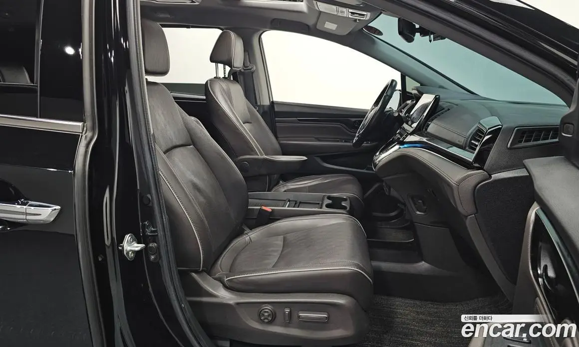 Honda Odyssey 2021 3.5 автомат (гидро), фото 17