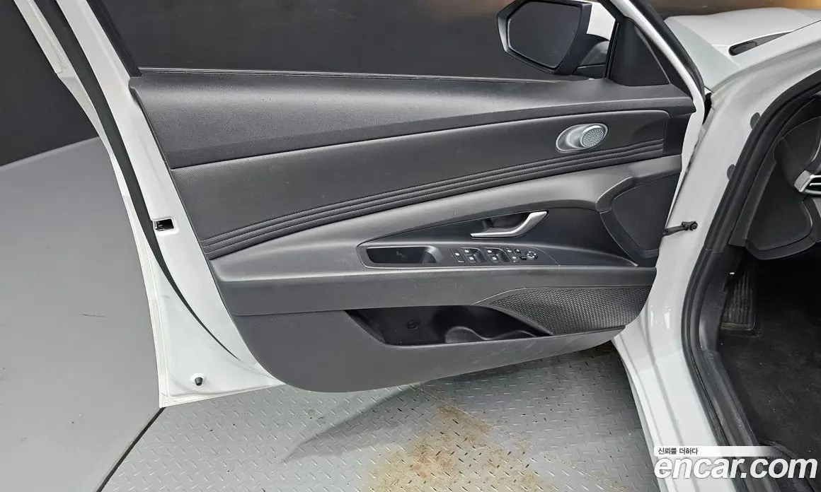 Hyundai Avante 2021 1.6 автомат (гидро), фото 14