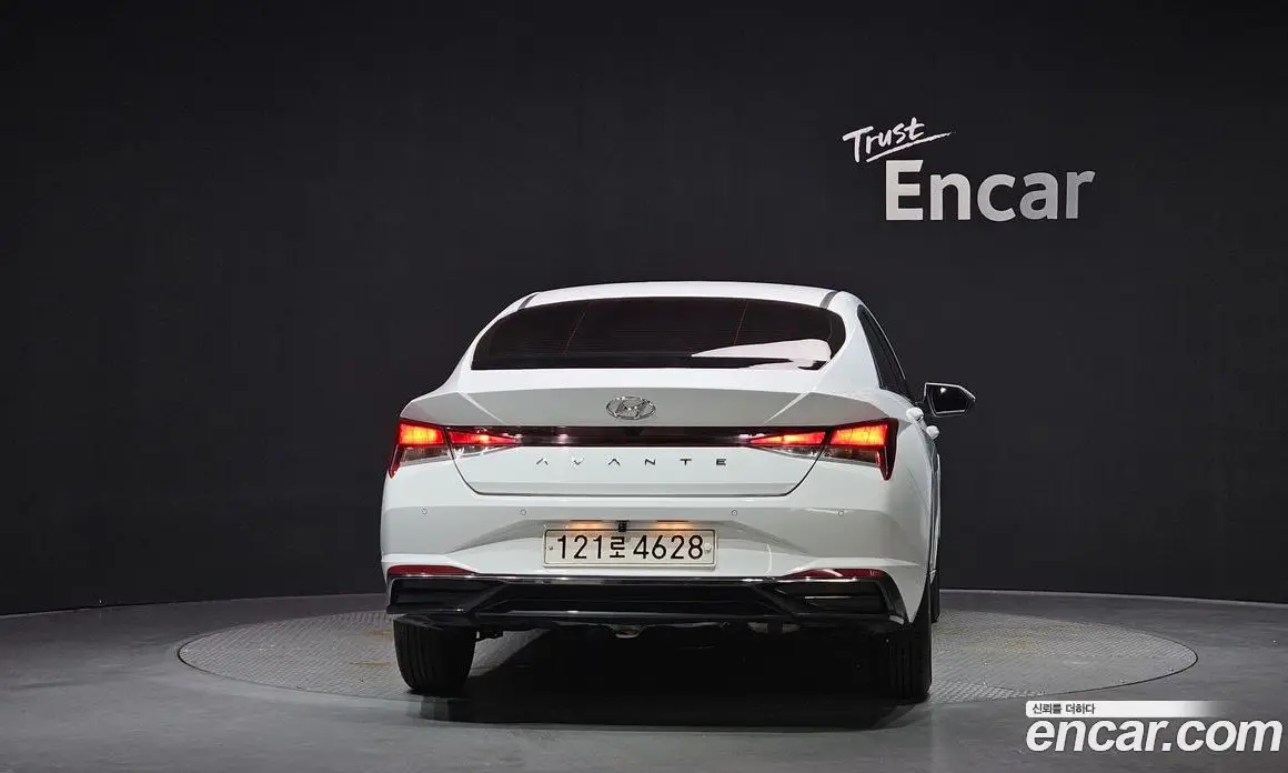 Hyundai Avante 2021 1.6 автомат (гидро), фото 4