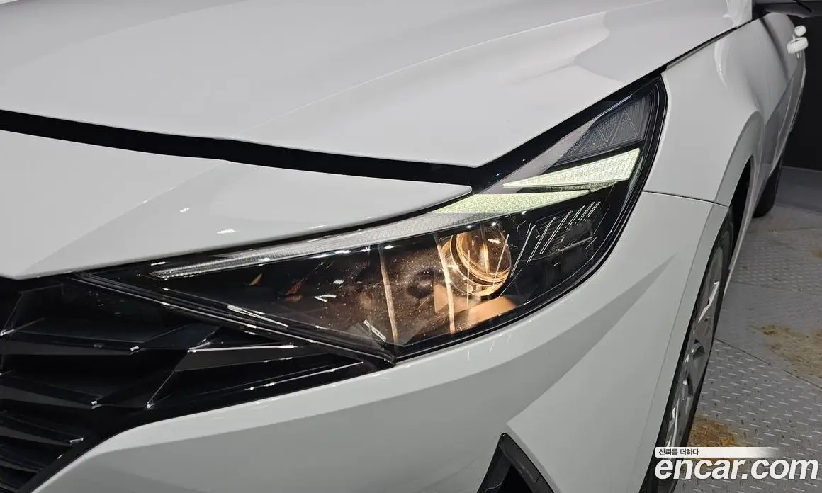 Hyundai Avante 2021 1.6 автомат (гидро), фото 8