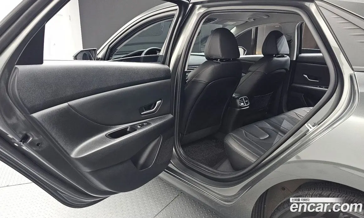 Hyundai Avante 2021 1.6 автомат (гидро), фото 17