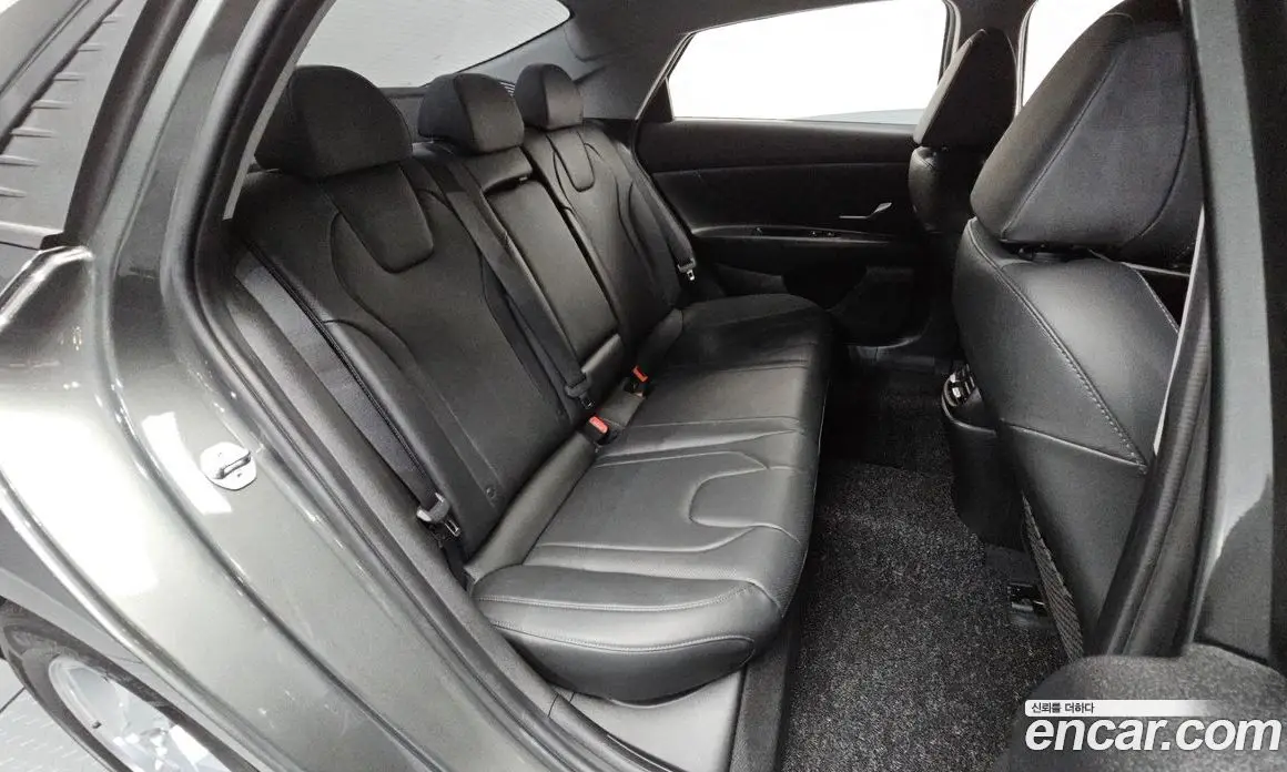 Hyundai Avante 2021 1.6 автомат (гидро), фото 18