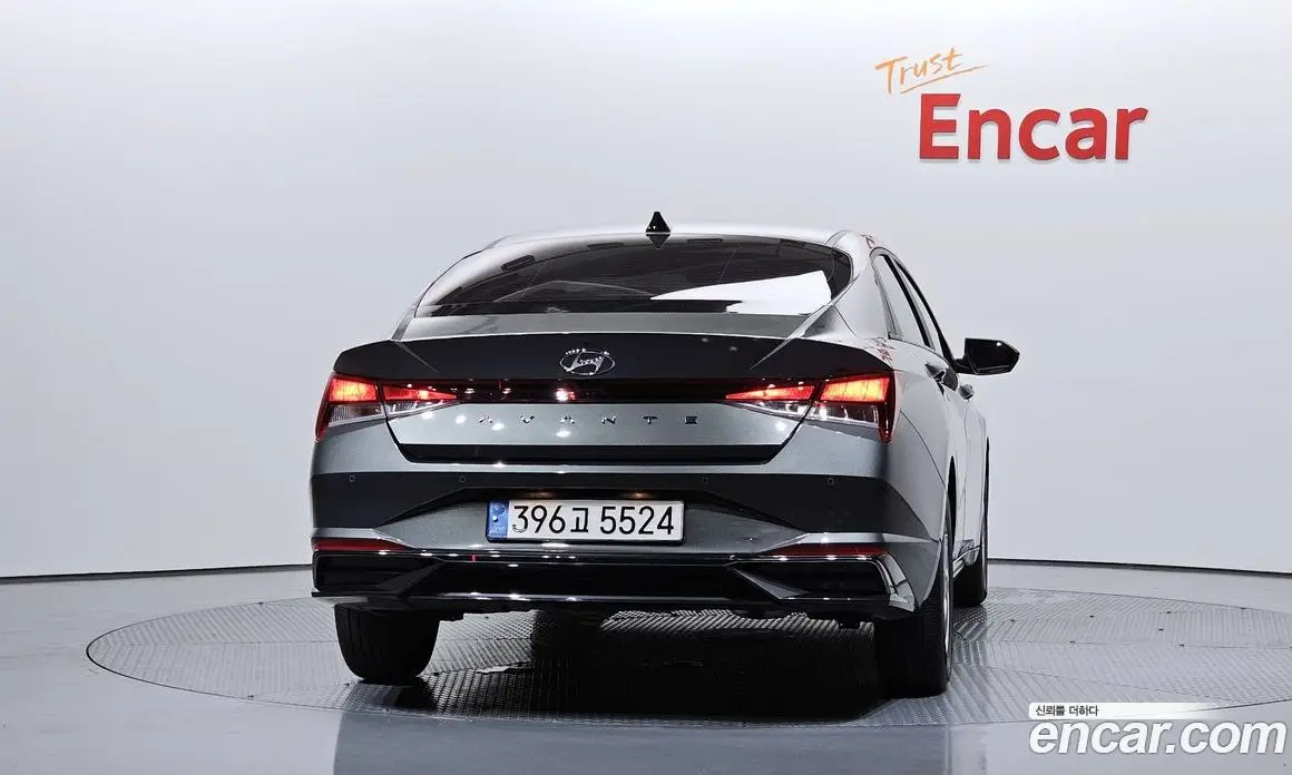 Hyundai Avante 2021 1.6 автомат (гидро), фото 4