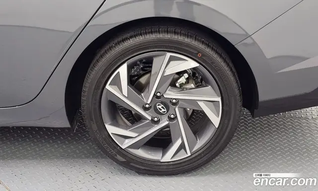 Hyundai Avante 2024 1.6 автомат (гидро), миниатюра 7 Hyundai Avante 2024 1.6 автомат (гидро), миниатюра 7