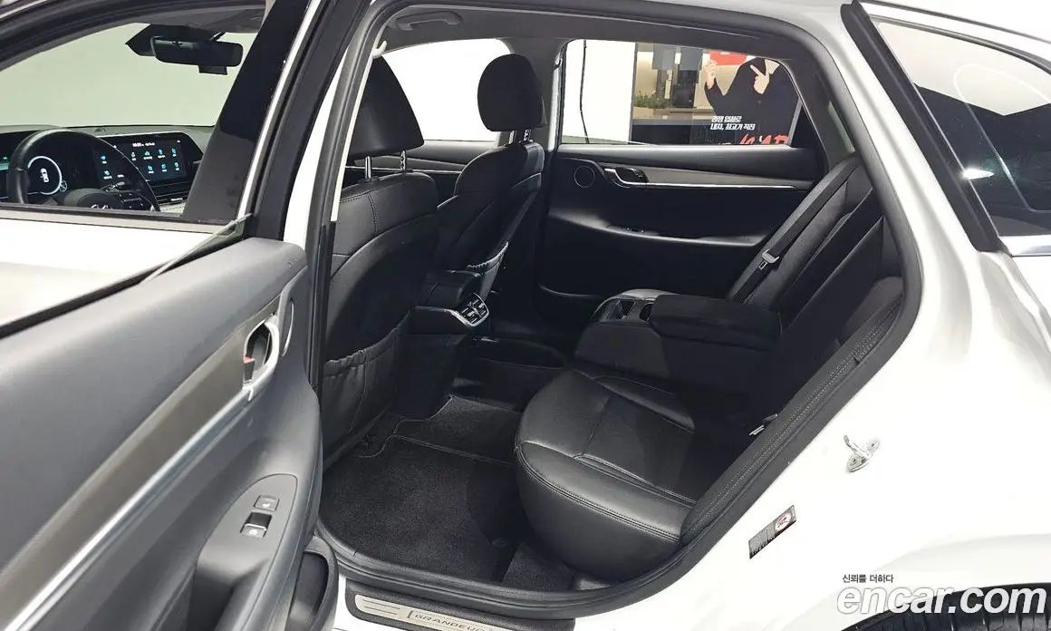 Hyundai Grandeur 2021 2.5 автомат (гидро), фото 17