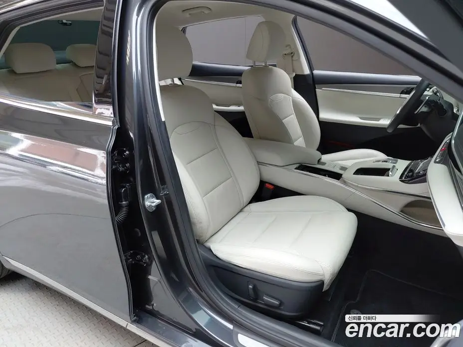 Hyundai Grandeur 2022 2.5 автомат (гидро), фото 16