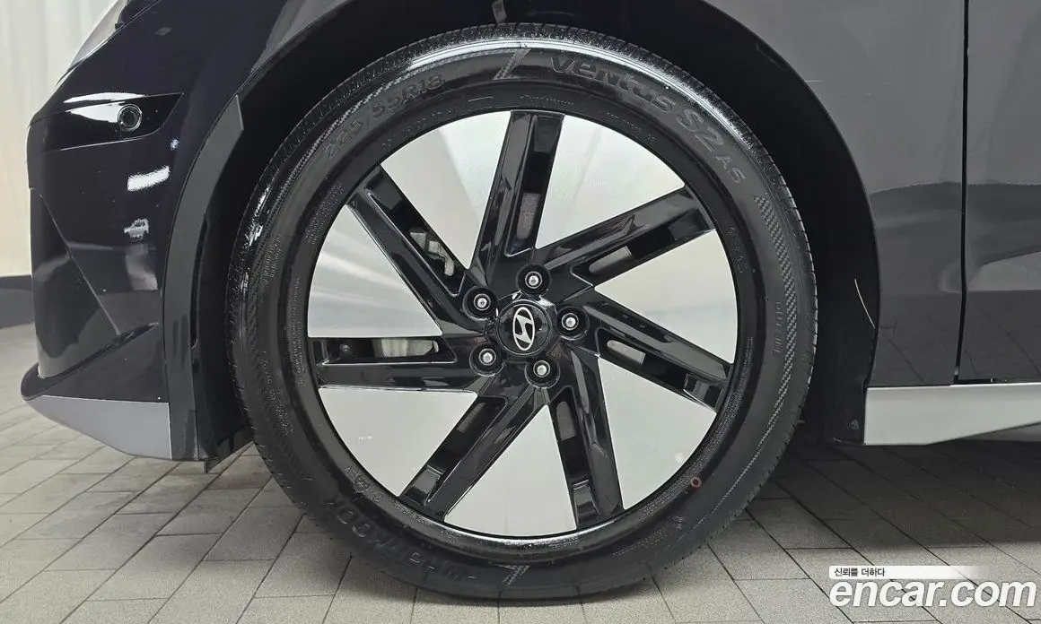 Hyundai Ioniq 6 2023 0.1 автомат (гидро), фото 4