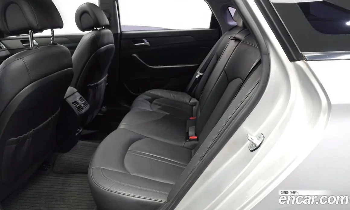 Hyundai Sonata 2014 2.4 автомат (гидро), фото 16 Hyundai Sonata 2014 2.4 автомат (гидро), фото 16