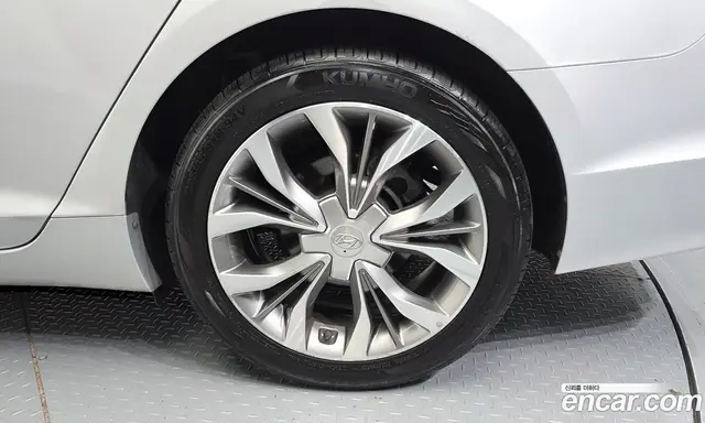 Hyundai Sonata 2014 2.4 автомат (гидро), миниатюра 7 Hyundai Sonata 2014 2.4 автомат (гидро), миниатюра 7