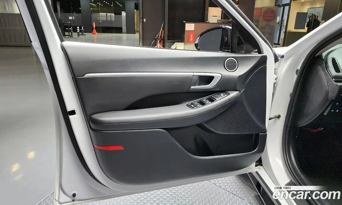Hyundai Sonata 2022 2.0 автомат (гидро), фото 14