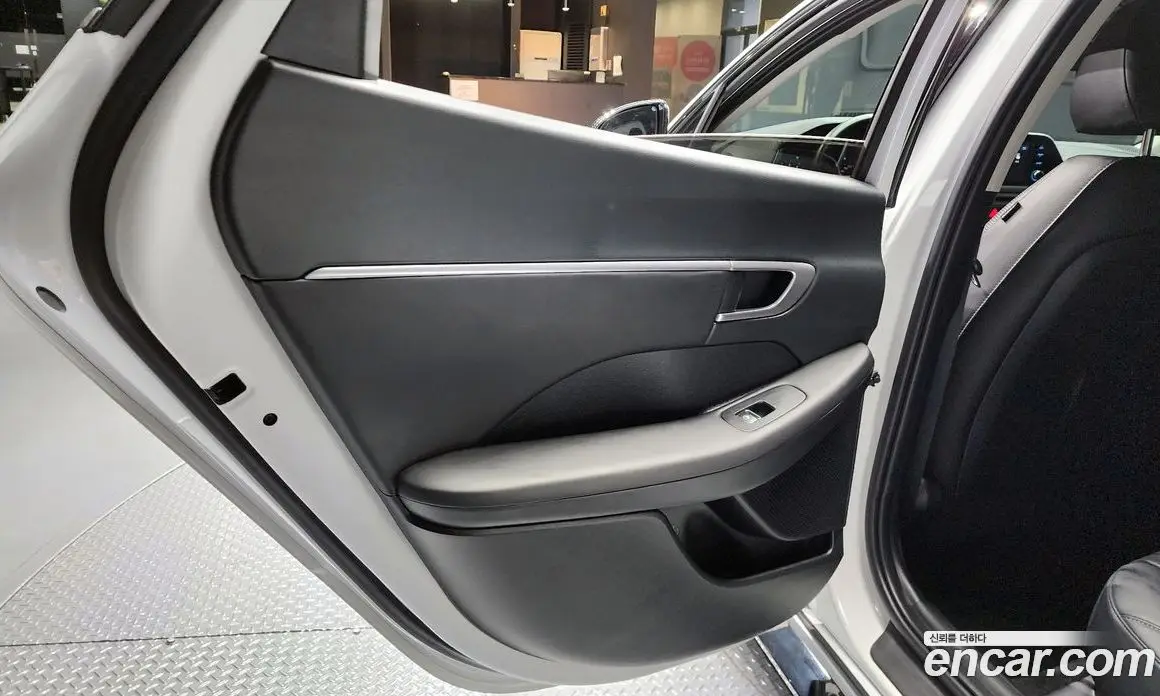 Hyundai Sonata 2022 2.0 автомат (гидро), фото 15