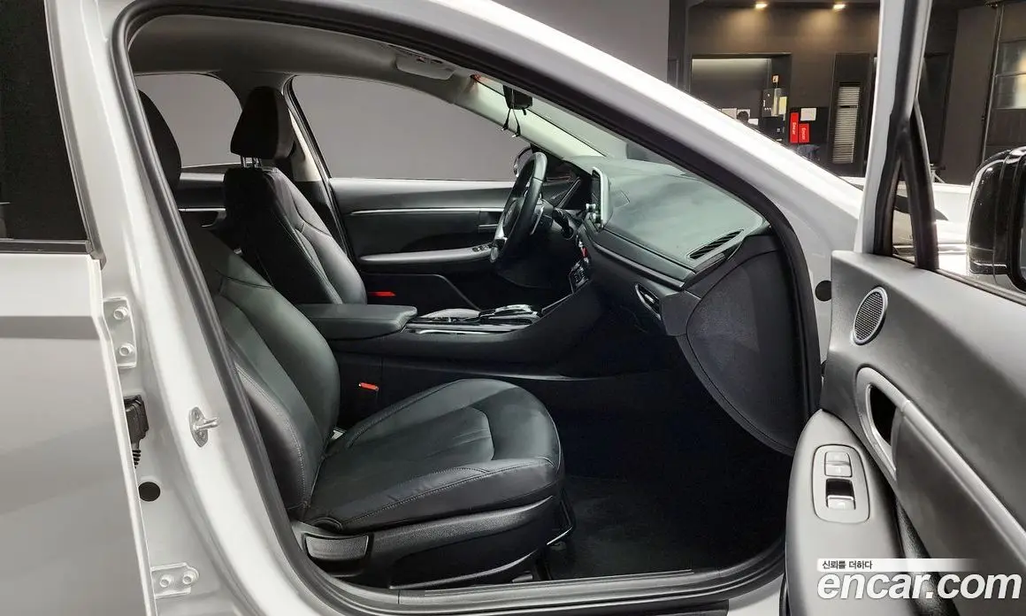 Hyundai Sonata 2022 2.0 автомат (гидро), фото 16